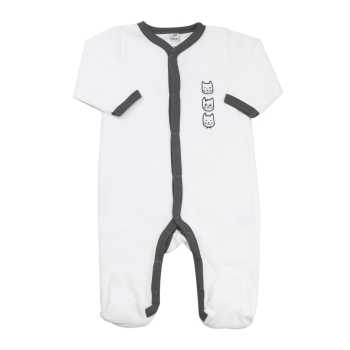 witte pyjama met kattenkopje erop