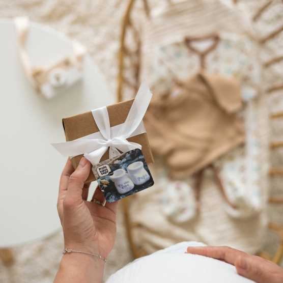 Babyschuhe Geburt mit Stickerei "Du wirst Papa"
