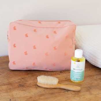 zoom produit de la trousse de toilette terre de sienne
