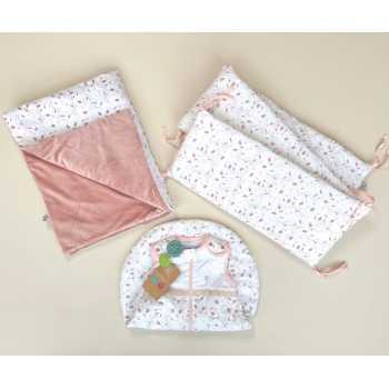 conjunto-de-nacimiento-para-las-noches-de-bebe-niña