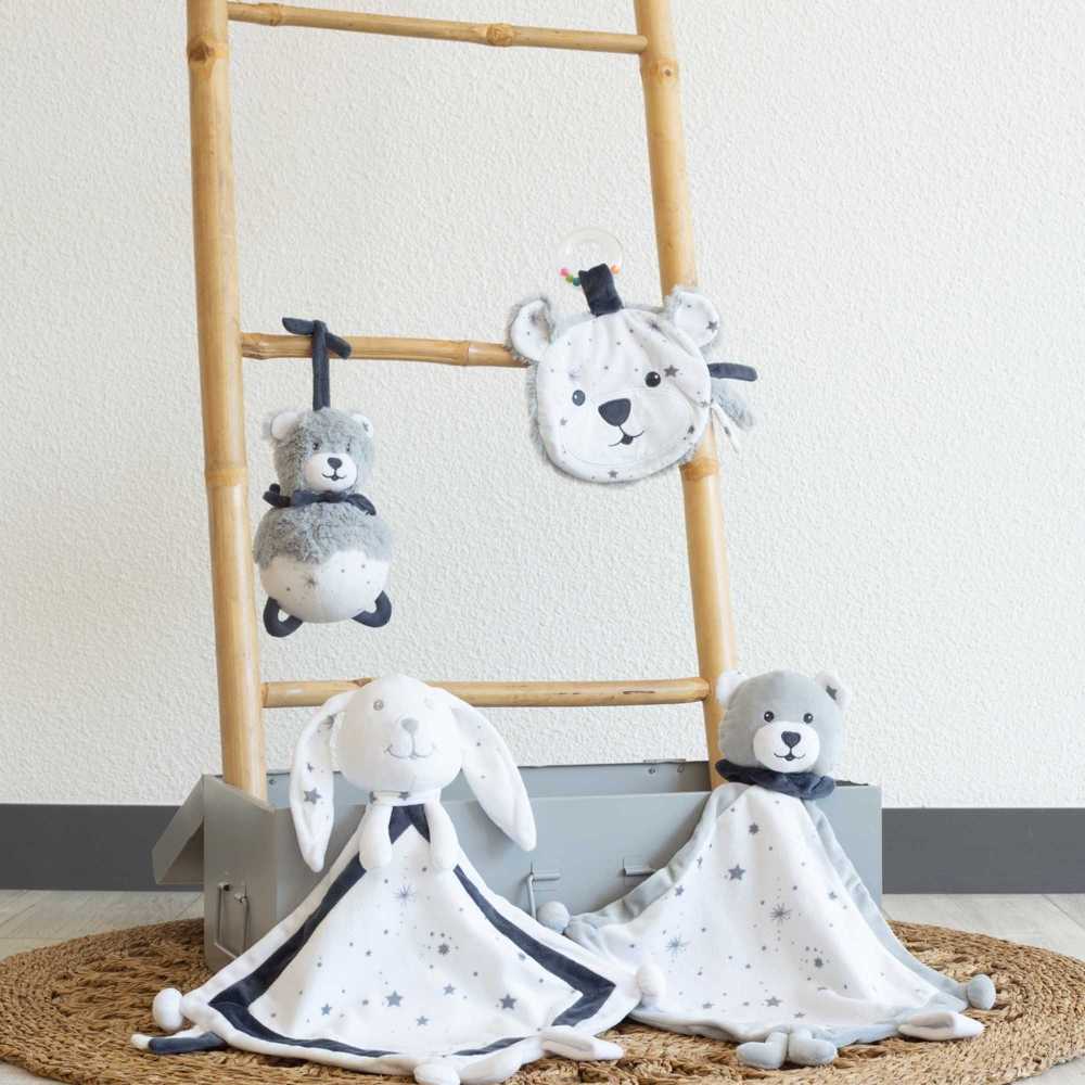 Balle musicale jouets bébé de la collection dans chambre bébé