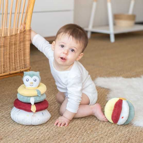 Soft stackable pyramid with little owl face