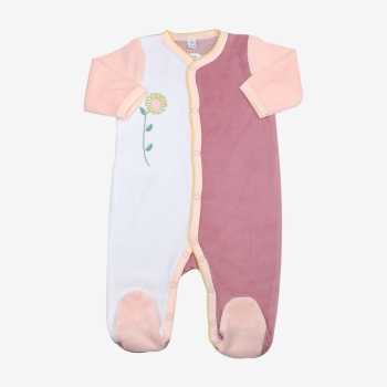 Pijama con diferentes rosas