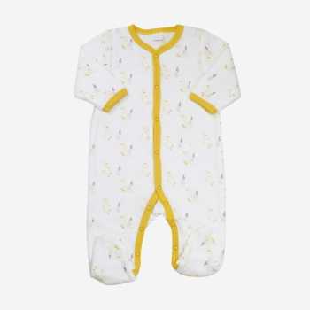 Weißer und senfgelber Baby-Pyjama mit kleinen Gänsen