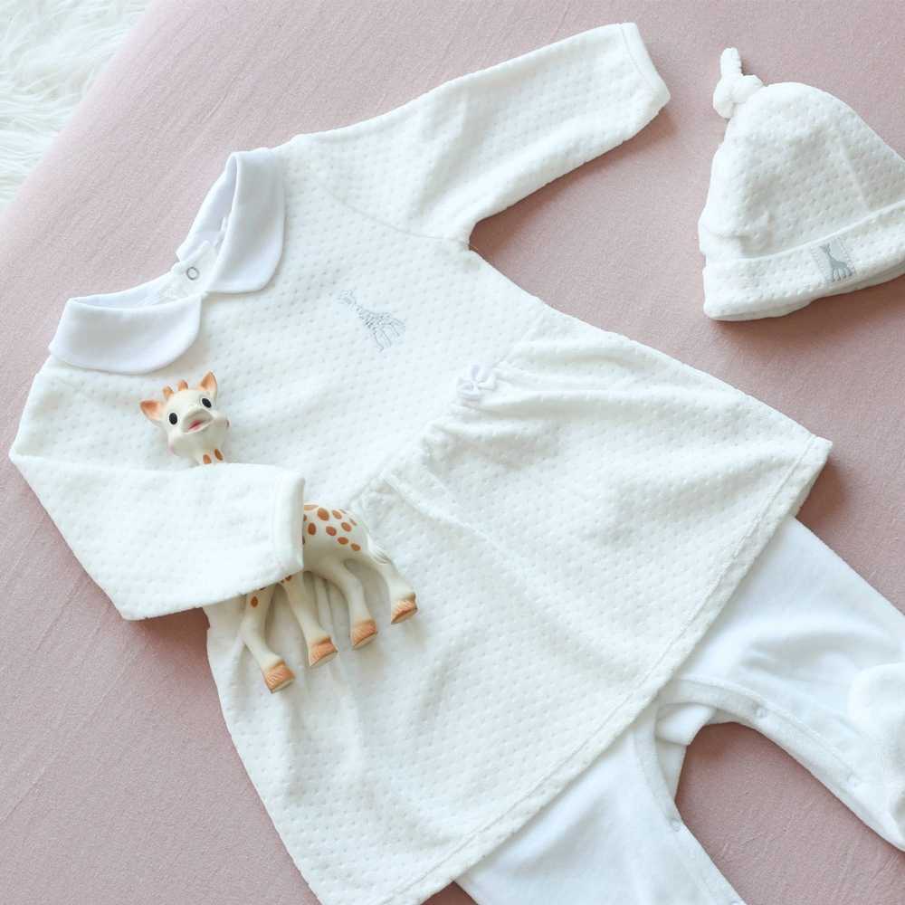 Kleiner Look mit dem Pyjama-Kleid und der passenden Mütze