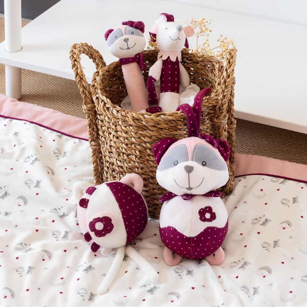 Ensemble de jouets d'éveils dans panière de la collection Kipic et olga