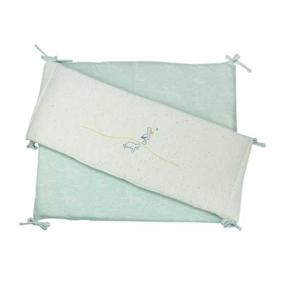 bedbeschermer baby beige en watergroen voor babybedje hoge positie