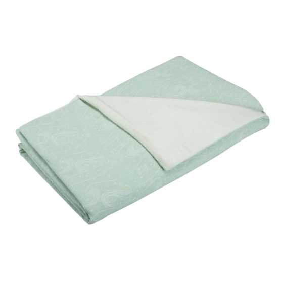 Reversible coverlet with Nova pattern on white background