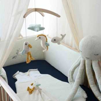 giostrina au large de nova in scena con lenzuolo marino