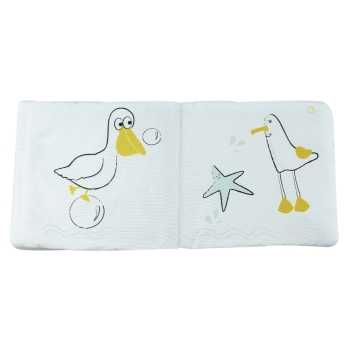 livre bébé ouvert avec mouette, étoile et goéland