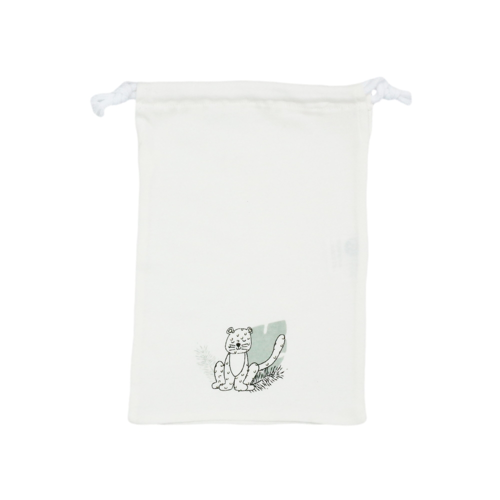 Zoom sur le sac de rangement du Kit blanc avec le Léopard imprimé