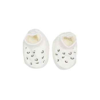 Focus on Lopard newborn slippers