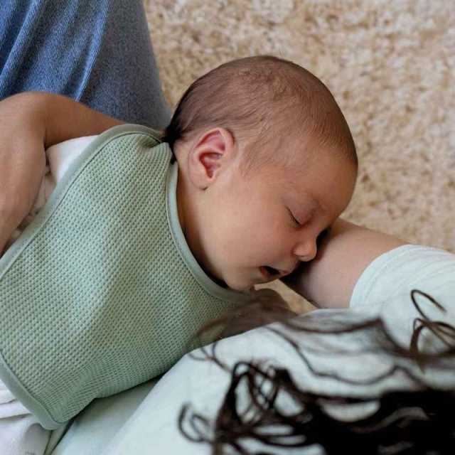Waterproof baby bib with snaps or velcro - Trois Kilos Sept